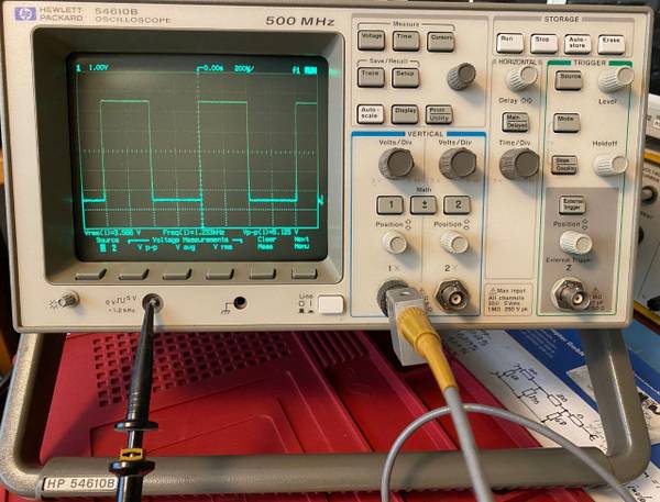 HP 54610B 500 MHz Digital Oscilloscope