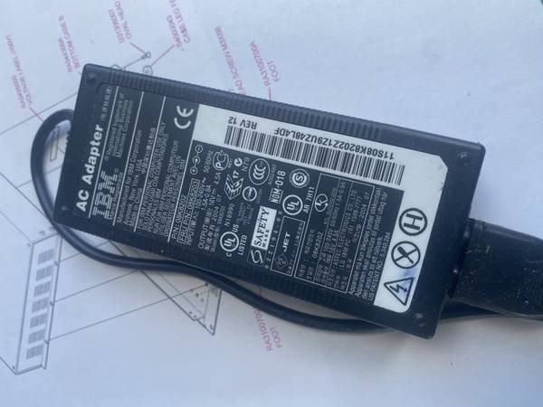 IBM AC Adapter 16 volt 4,5A