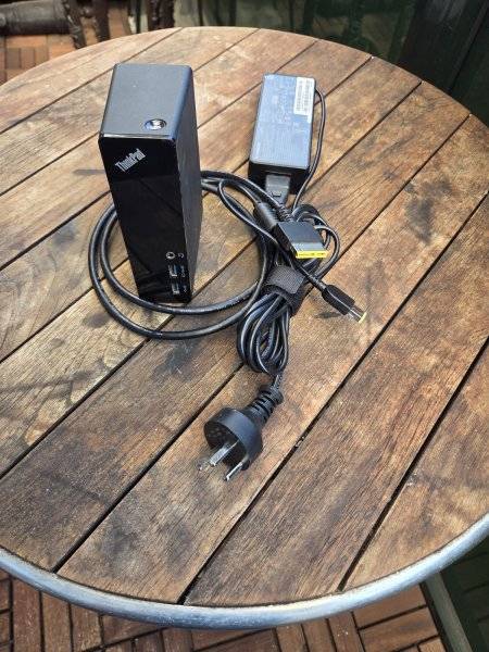 Lenovo ThinkPad Laptop dock m. lader
