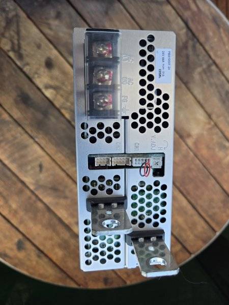 COSEL 24V 44A Strømforsyning