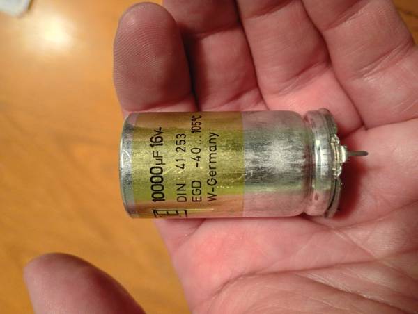 Elektrolyt kondensatore